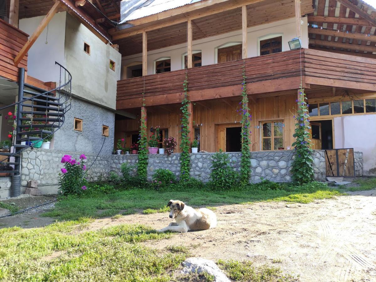 Ecohouse Svaneti Mestia Eksteriør bilde