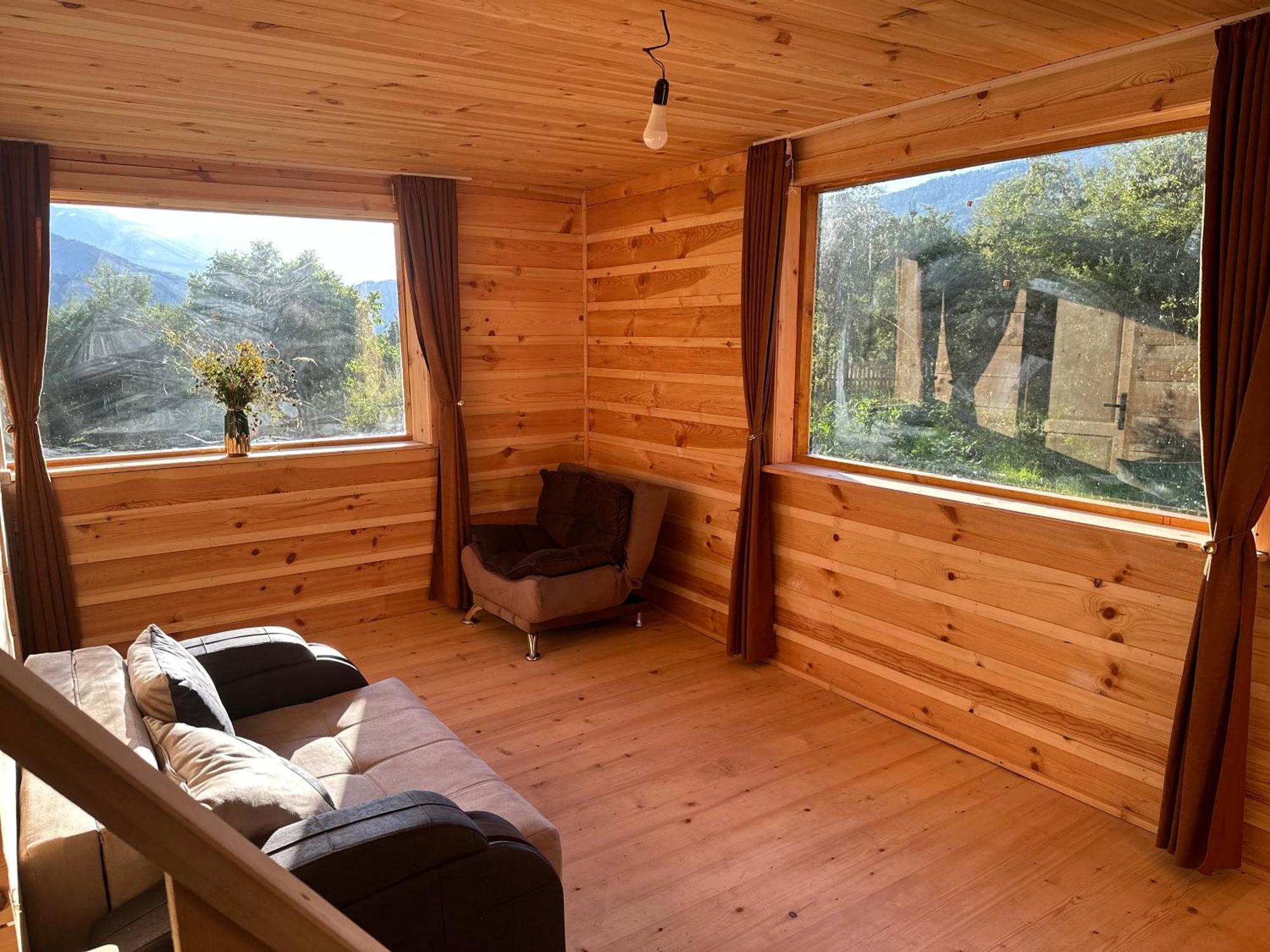 Ecohouse Svaneti Mestia Eksteriør bilde