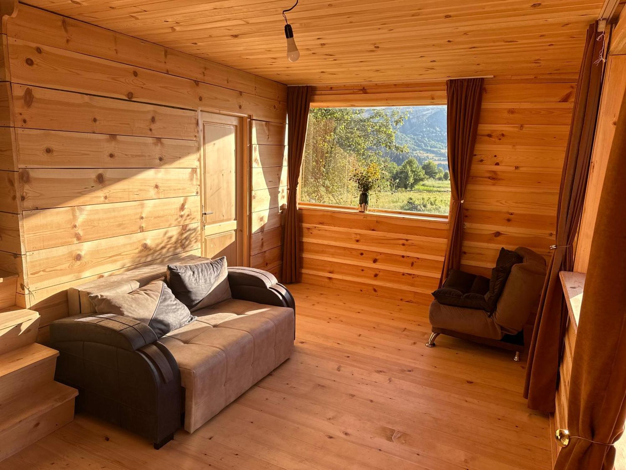 Ecohouse Svaneti Mestia Eksteriør bilde